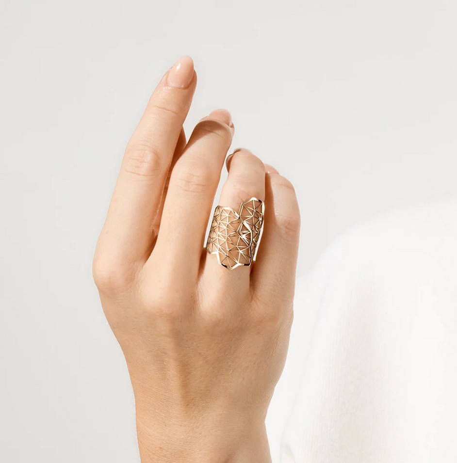 Topia Vision Ring Embrace