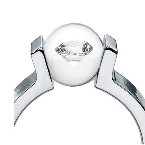 Diamantring mit Brillant in Glas