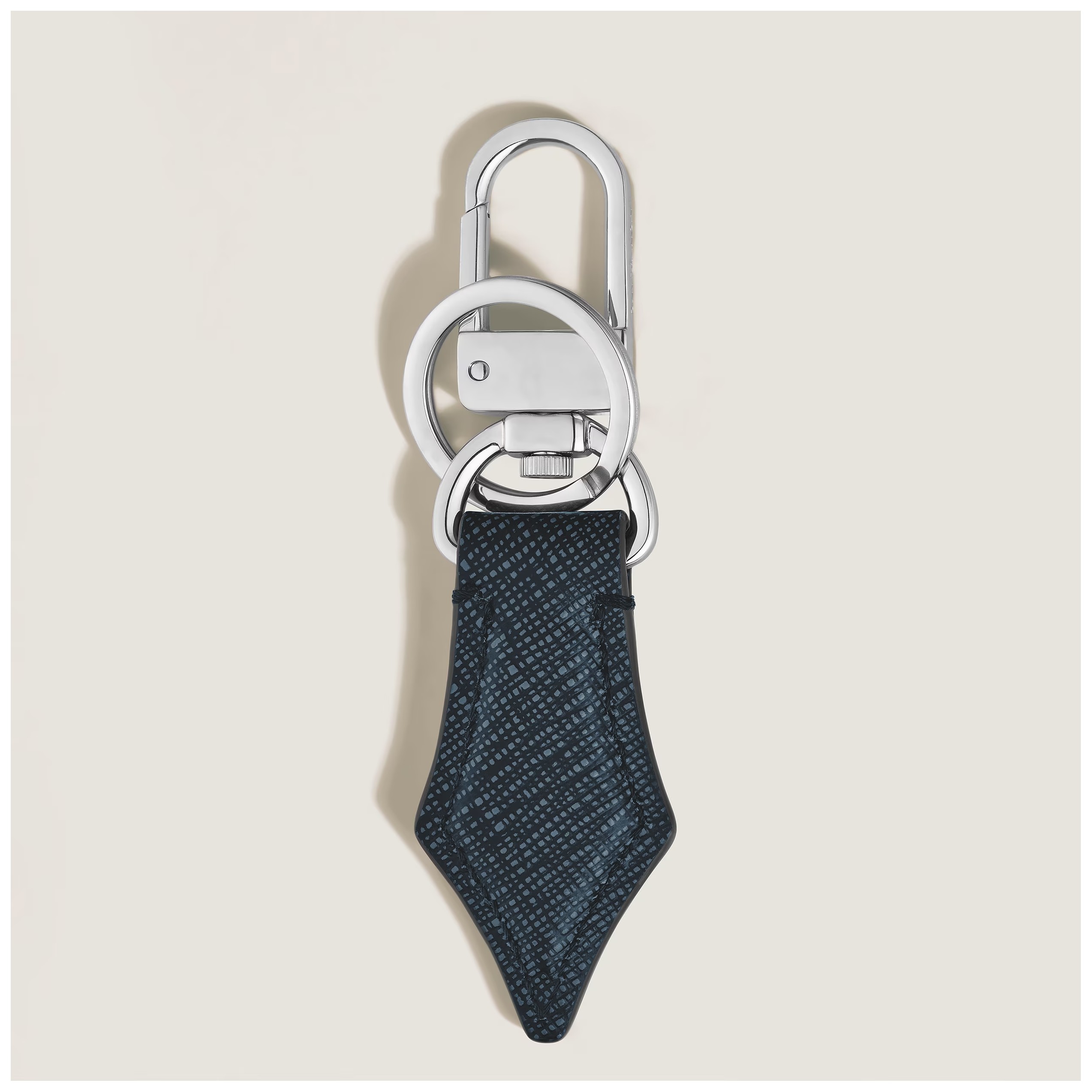 Sartorial Schlüsselanhänger mit Federdetail